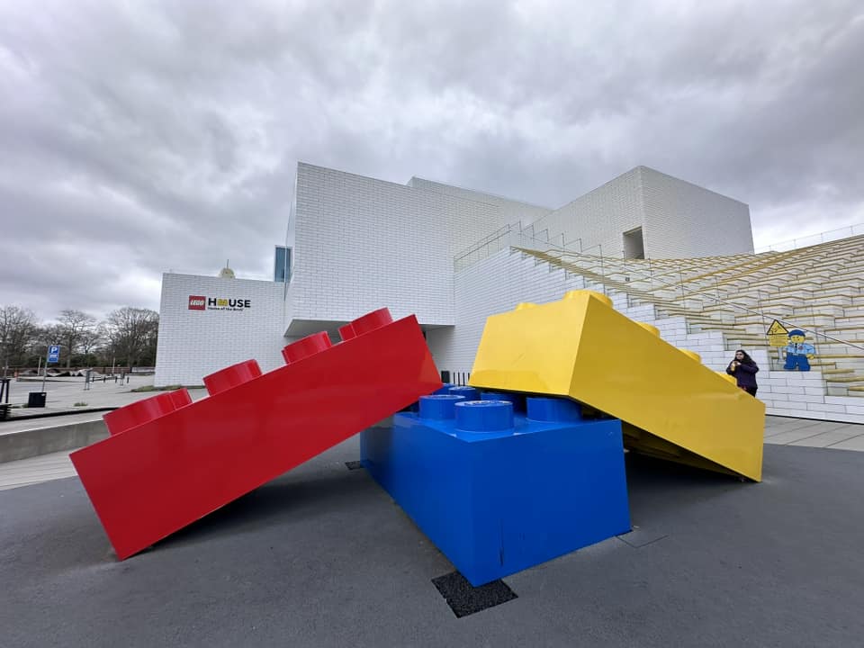 lego-house-outside